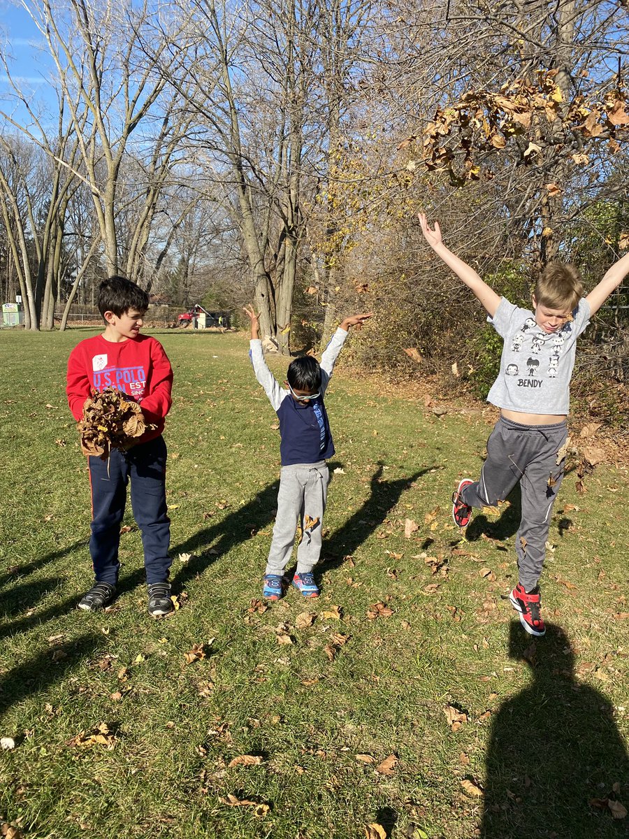 JamiKazdan's tweet photo. We had an added ‘fun Thursday’ last week in Room 2! We just had to take advantage of the beautiful weather 🥰🥰 We read ‘Leaf Man’ and collected leaves to make our own leaf people! #fallfun @WassWolves https://t.co/nmQCBEdSp3