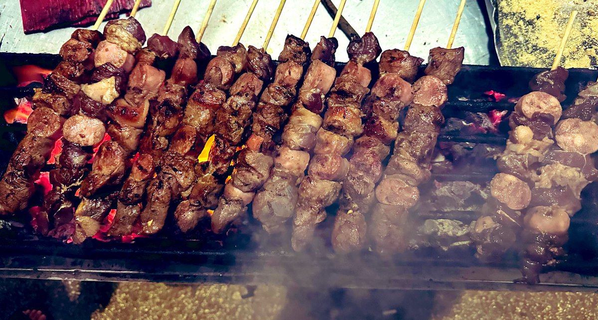 PhilBarbecue's tweet photo. There is something poetic about street food grill 💫 https://t.co/Ix2QpKtxvz