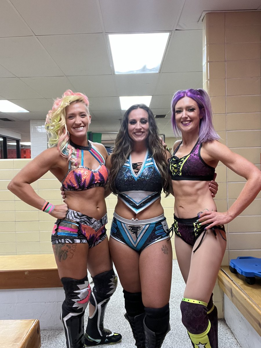 Ray Lyn 💜 tweet media