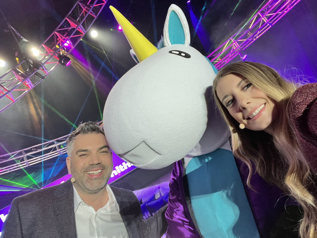 Petunia stole the show 🦄🎉 @jonathanweiner @HLTHEVENT #HLTH2022