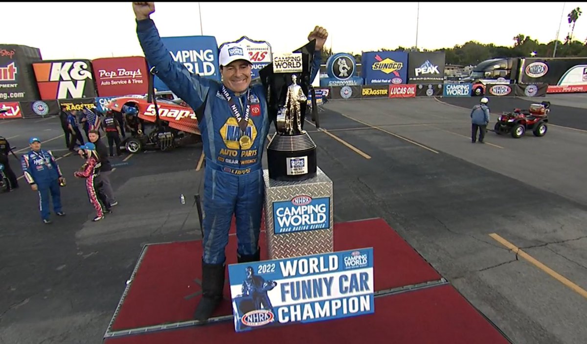 Yes!Yes! And Yes! @RonCapps28 is your 2022 Funny Car Champ! LOVE IT! #NHRAFinals #NHRA #NAPA #Toyota #Back2BackChampionship