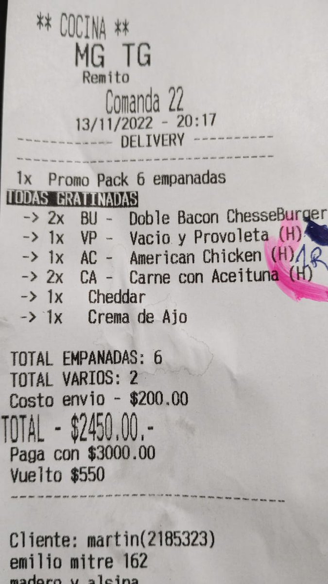 josesz1's tweet photo. Che, @migustoar mandas mal el pedido, lo resuelves 45 minutos después y cero atención al cliente.

pedi 2 de aceitunas y mandas de tomate 😕 https://t.co/nIJgDj4pGb
