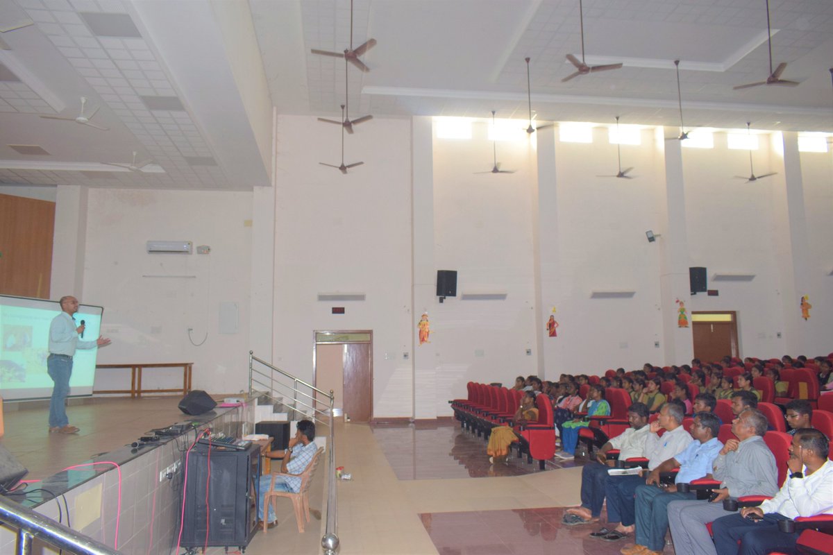 psulav's tweet photo. Last month, I had a wonderful opportunity to interact with 200+ students from Tamil Nadu Ag. University, India; I shared some of my current projects and my experiences of studying and working abroad! #india #students #internationalagriculture @AgResearchNEWS https://t.co/3nFjv4Ajuu