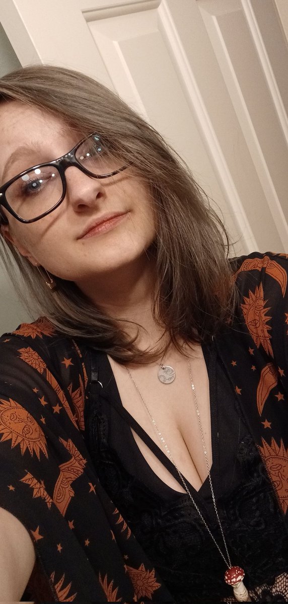 FaeEnby's tweet photo. 4 months on (a low dose) testosterone! [They/he]
#transmasc #nonbinary #theyhe #dissociative #DID #Neurodivergent https://t.co/yeDD3BVfJC