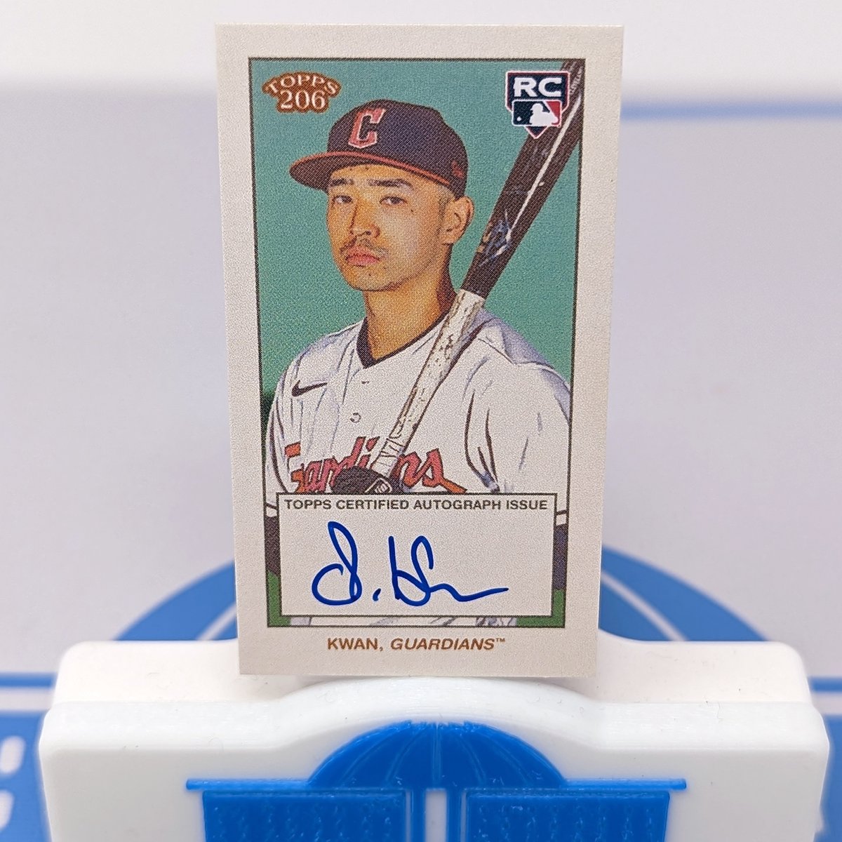 CommonsCards's tweet photo. 🚨🚨 99¢ auction 🚨🚨
Been a while since we've done this, but lets list THE card of 2022 T206 Wave 3... STEVEN KWAN Auto!!  We love these cards, and this is a great looking auto
https://t.co/GwflC9GlWD

#topps #houseofcommonscards https://t.co/wiaydd5Xgr
