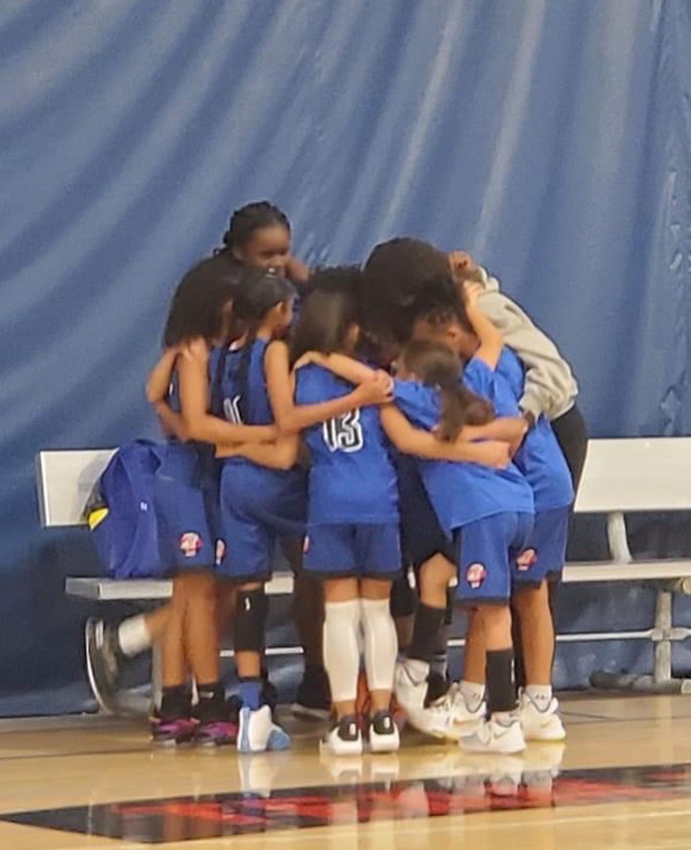 BTR2031's tweet image. Your 8th Annual Turkey Tip-Off Champs! 💍💙 These young ladies played phenomenal defense this weekend! #BTR2031 #WeOnlyKnowOneWay #TheBTRWay #girlsthathoop #Champs