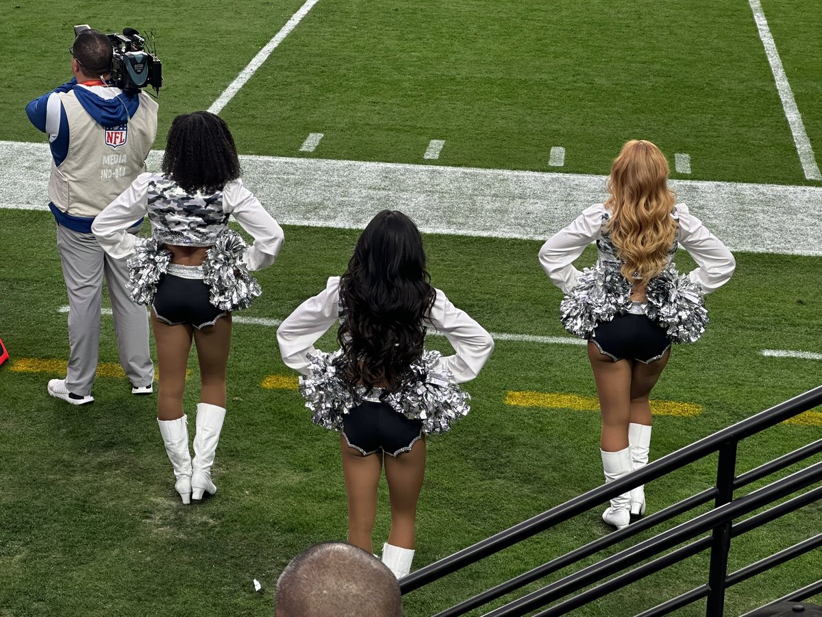 There’s some dudes running around all excited on a field, but this was the real show
