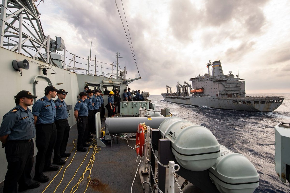 HMCS/NCSM Winnipeg tweet media