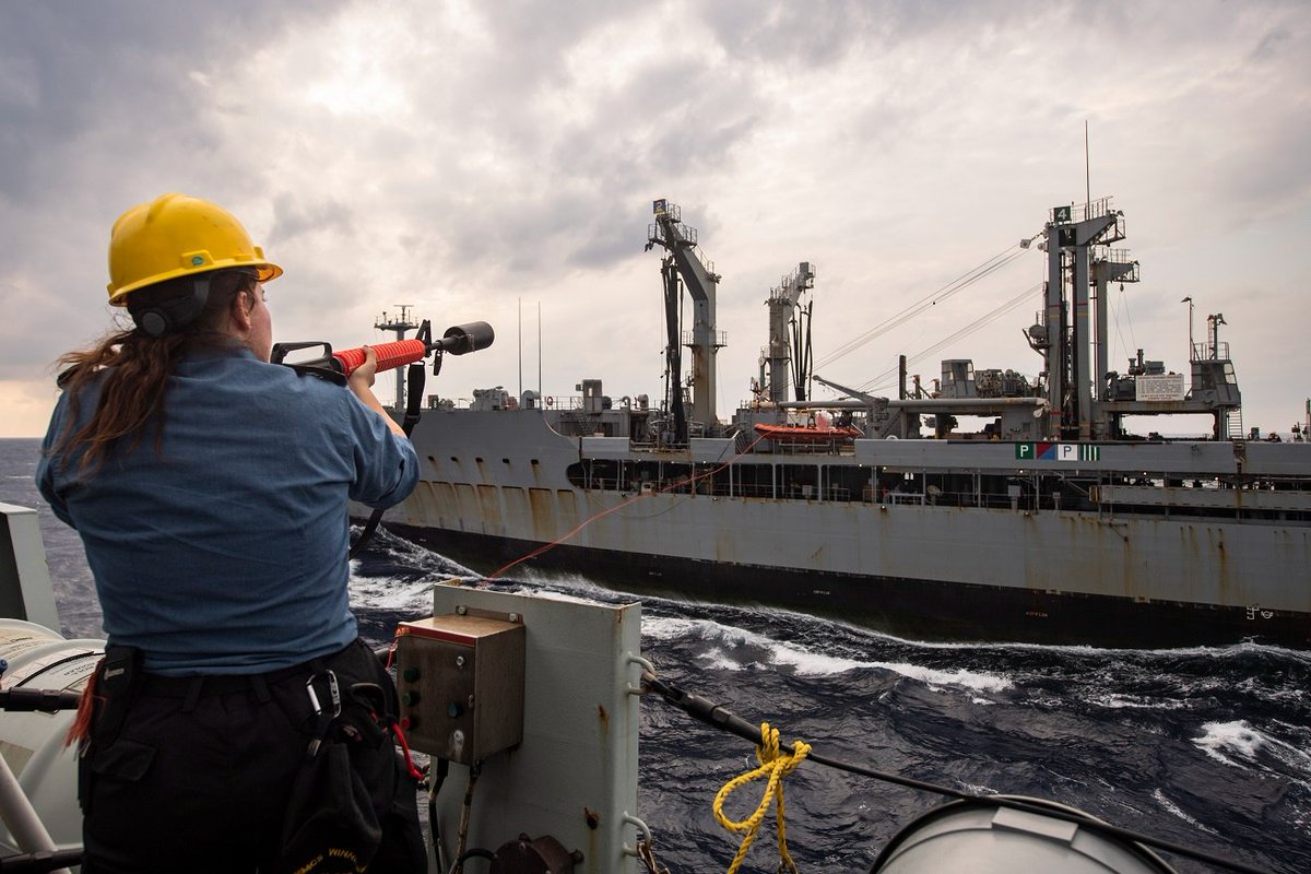 HMCS/NCSM Winnipeg tweet media