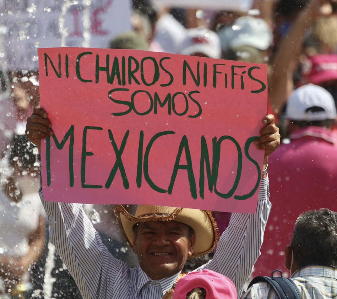 jrugerio's tweet photo. Somos más y jálamos más parejo  🔥SomoS 🔥Mexicanos !! 💥👨‍🚀 está foto q  no se de quien es dice tanto 👊 buena energía para todos , todos ! https://t.co/r9DHvkmwLn