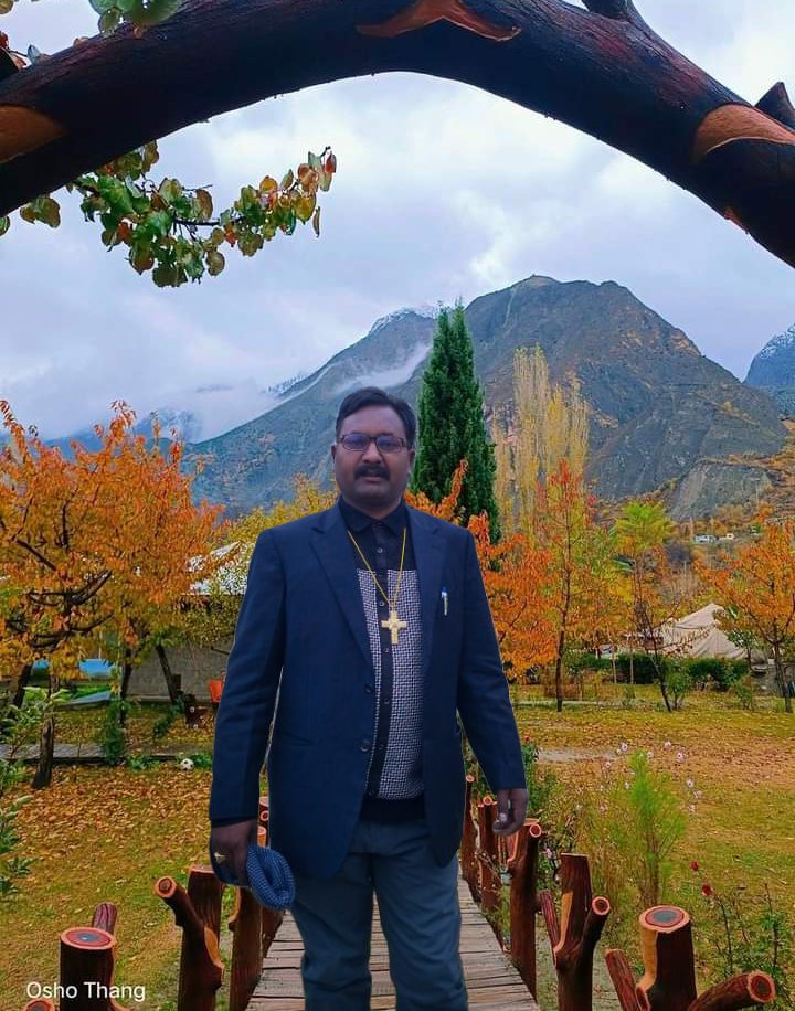 ByGilgit's tweet image. جان رکھو کہ خُداوند نے دیندار کو اپنے لئے الگ کر رکھا ہے۔ جب میں خُداوند کو پُکارونگا تو وہ سُن لیگا۔4زبور  آیت3
But know that the LORD hath set apart him that is godly for himself: the LORD will hear when I call unto him.Psalm 4 chapter 3 verse