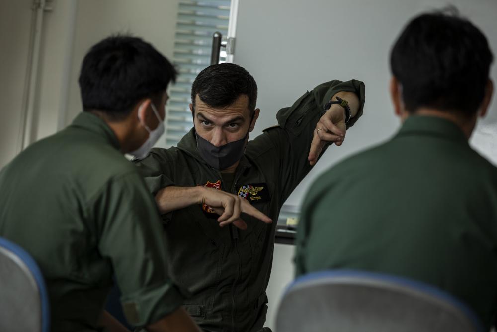  NATO加盟国のコミットメントは何ですか?