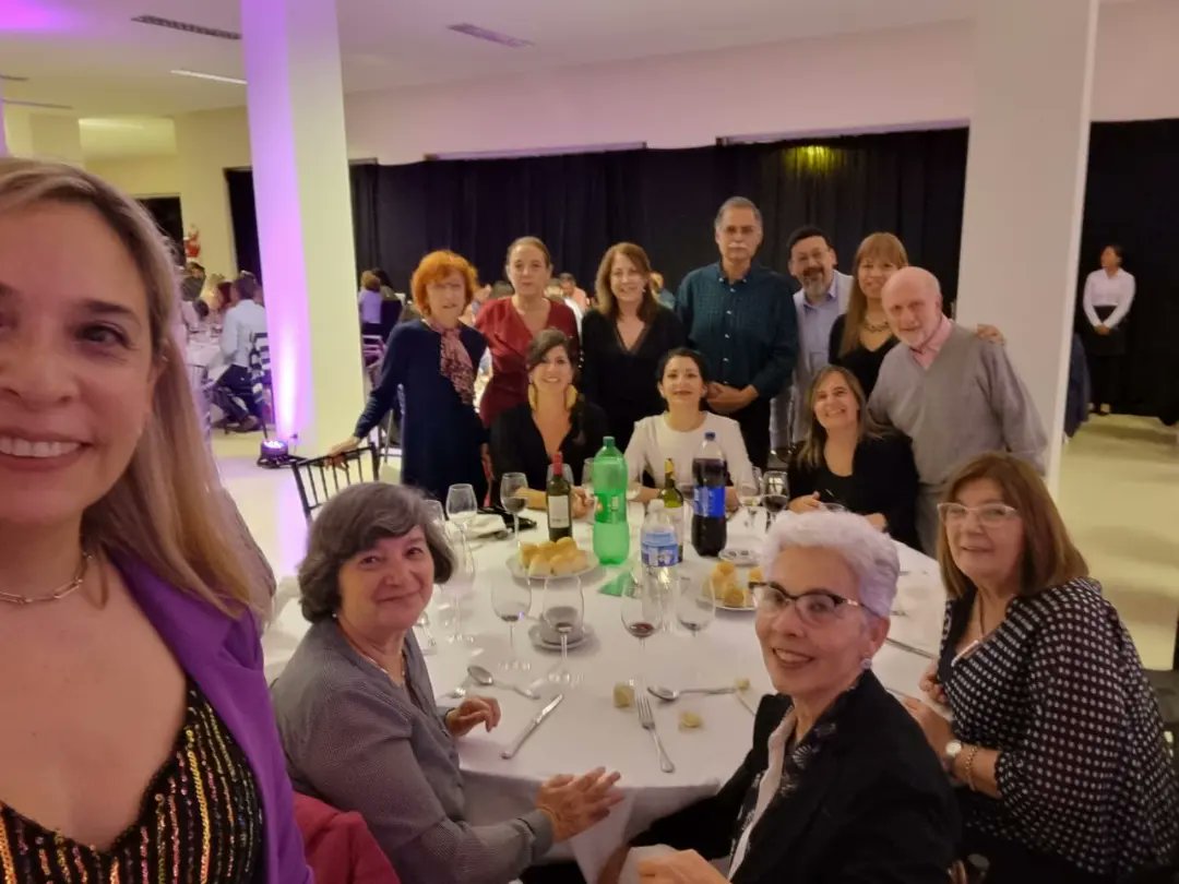 Debi_Lema's tweet photo. Feliz por los momentos compartidos en la fiesta de los 50 años de la @SATIarg en el marco de  su 32 Congreso Argentino e Internacional en Mar del Plata @AnaliaOcchiuzzi @mpdace @BioeticaSati @LlanosNatalia https://t.co/Ks1LzPyAAJ
