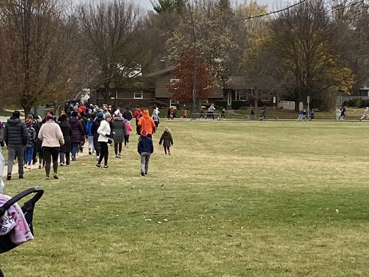 Maplebrook_203's tweet image. 2022 Maplebrook Turkey Trot was a success! Thank you teachers, Student Council, and Families for coming together for a wonderful event! #wearemaplebrook #naperville203 #partnersingrowth