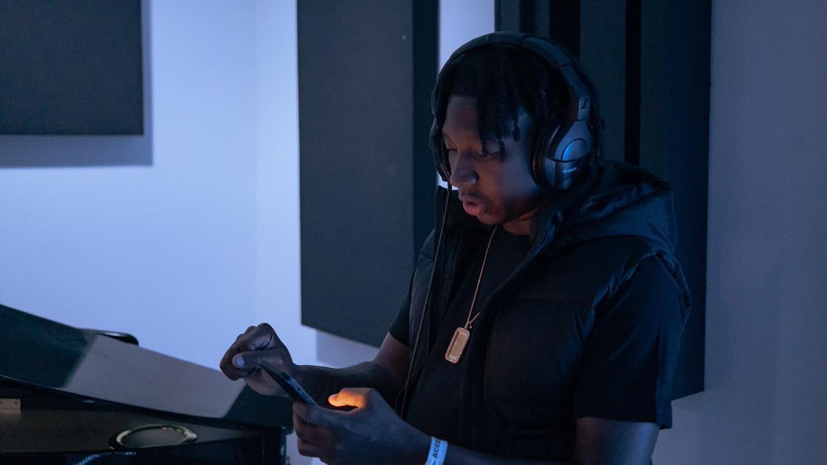 I Hustle Hard Everyday Cause I Know It’s Now or Never💯 #PreacherBaby🗣 #legendary #DraftDayLoading……. <a href="/bigjade409/">BIG JADE💚</a>