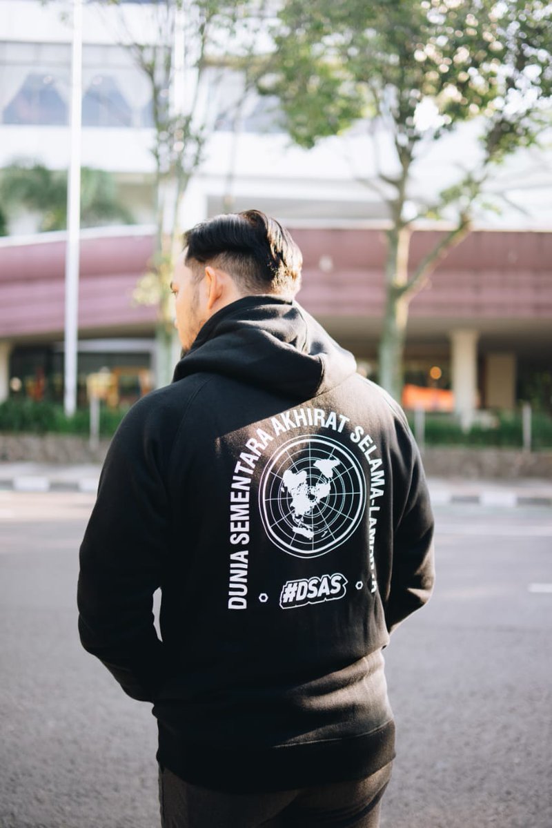 Beginilah hidup di dunia. Kembali Mengulang aktivitas.
Pagi, siang, bertemu lagi malam.
Bismillah semangat pagi para pejuang, semoga kita bisa memanfaatkan hari dgn  penuh keberkahan.

Jaket Hoodie keren ini bisa kalian pesan lgsg ke 📲 wa.me/6281222566622