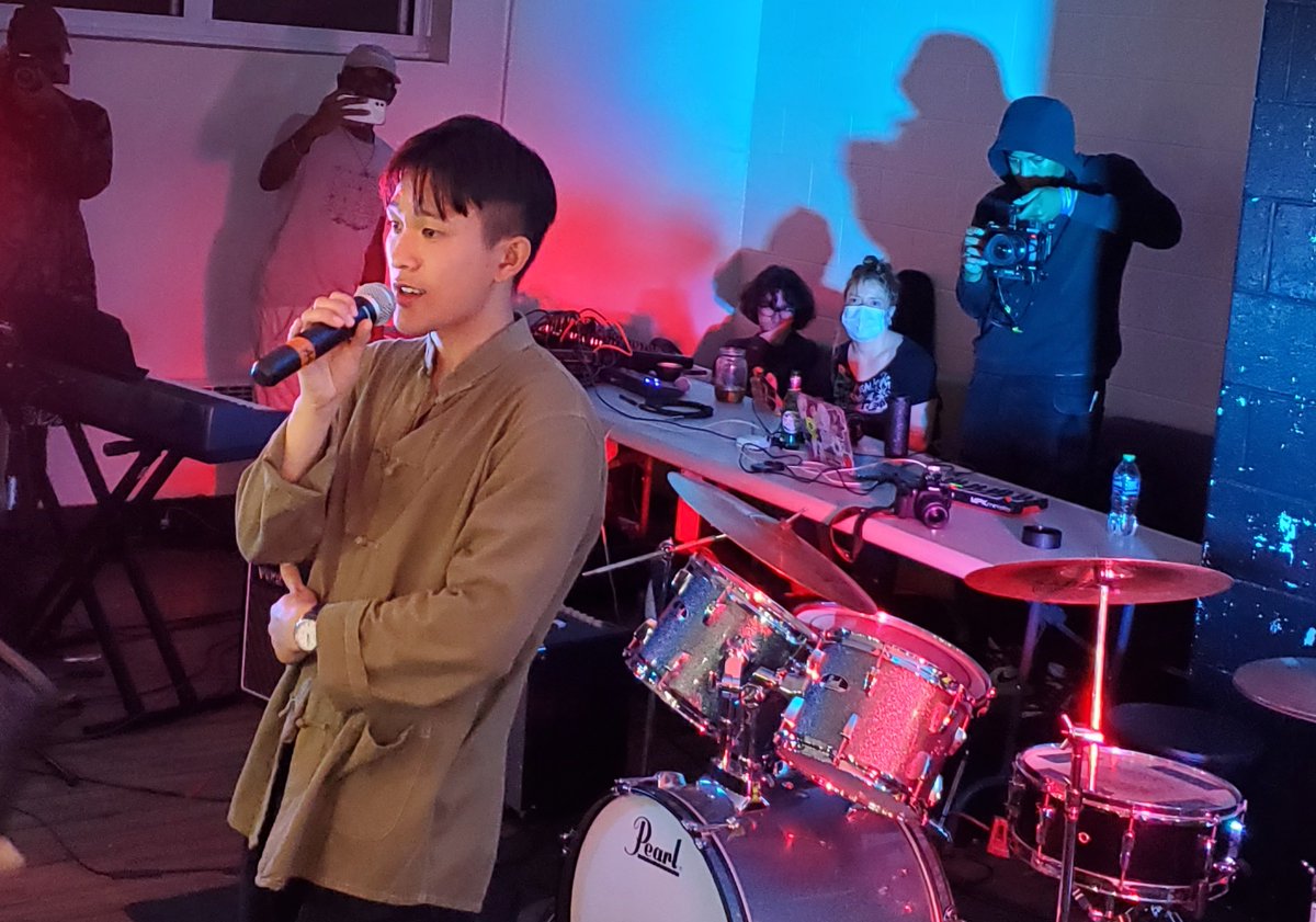 wesleyanargus's tweet photo. ARTS | Reflections on Asian American Identity and Musical Expression From a Meaningful Homecoming Weekend with Kyle Shin ’20, by Oscar Kim-Bauman
📸: Oscar Kim-Bauman
https://t.co/iIFxk9PTQh https://t.co/mAdOTNi5tL