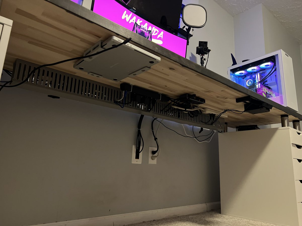 bl3rdbox's tweet image. I’m tired but it’s done. Now I can focus on the stream again!