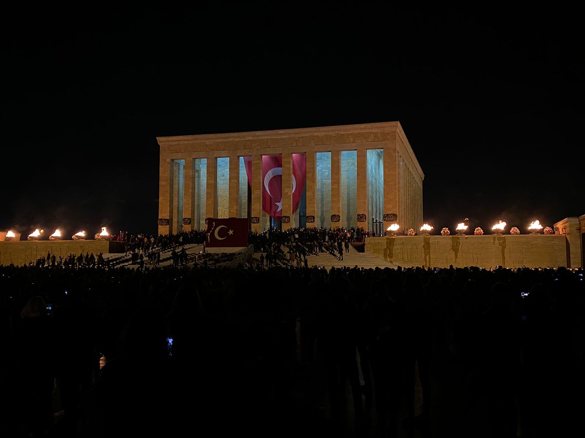 ieeeomu's tweet photo. IEEE OMÜ Öğrenci Topluluğu olarak 10 Kasım'da Anıtkabir'e giderek Ulu Önderimiz Gazi Mustafa Kemal Atatürk'ü ziyaret ettik. 

 1881-193♾ 🇹🇷

#ieee #ieeeomü #10kasım #atatürk #ankara #anıtkabir https://t.co/tQqitId6Cq
