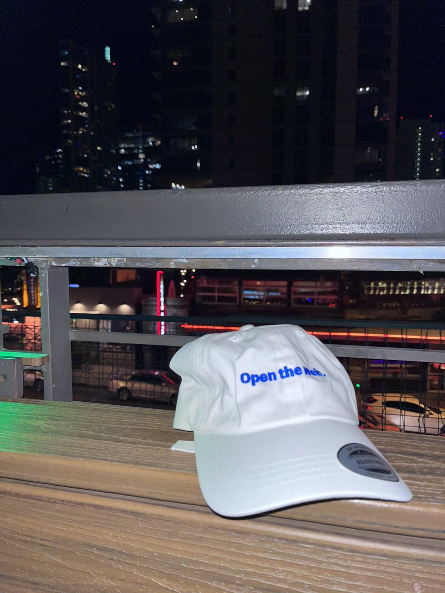 It’s lit at the <a href="/BLKWeb3/">BLKW3B™</a> Mixer! Kicking off AfroTech with good tunes &amp; brilliant people 🥰

Banyan is here representing <a href="/NEARProtocol/">NEAR Protocol</a> dripping out in merch and yummy drinks 🍹 

#NEARisNOW #AustinTX