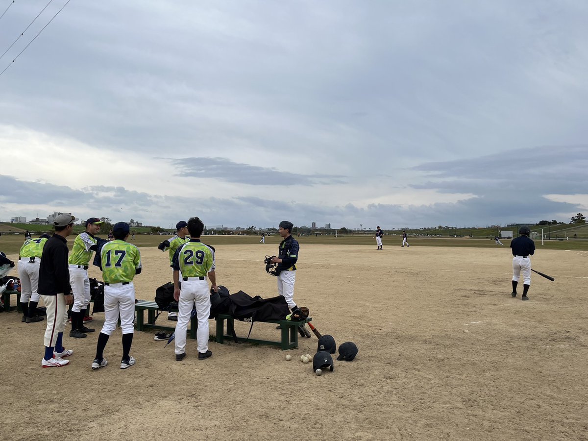 昨日は3週間ぶりの実践でした！

結果は敗れてしまいましたが、いい試合ができました。
また、収穫を多く有意義な時間となりました！

#草野球
#ファンブルズ