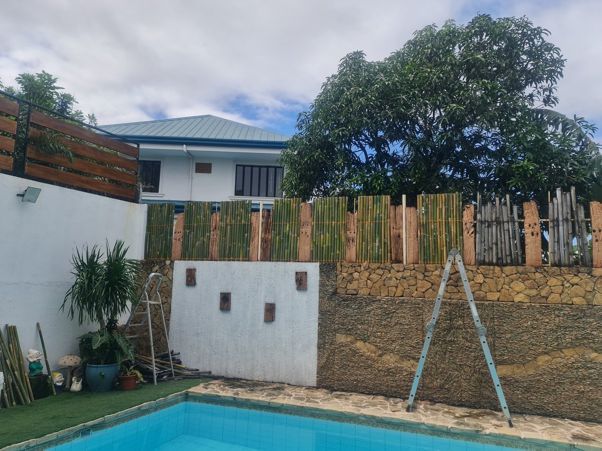cuteDAIE's tweet photo. 🇵🇭 #MondayProject Changing the old bamboos to the new ones coz I'm not going to the office today 🤫😆 https://t.co/GkkPXZTKQz