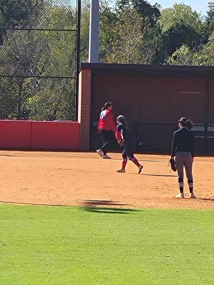 JordynCarr4's tweet photo. had a great time at Newberry today! Thank you to the coaches and players who put on an amazing camp! @newberrysb @CarolinaEliteS2 https://t.co/jrCZtmw5TS