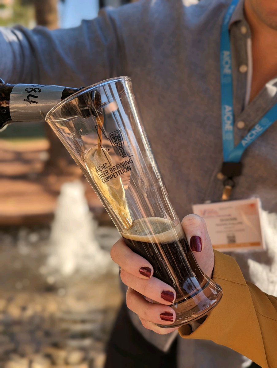 ChEnected's tweet photo. Everyone brought their A game to the 5th AIChE Beer Brewing Competition at #AIChEAnnual! Professional beer tasting judges scored the beers according to a standard beer tasting rubric, and teams also  described their processes and creative design in the poster competition. https://t.co/C7hT2mANm6