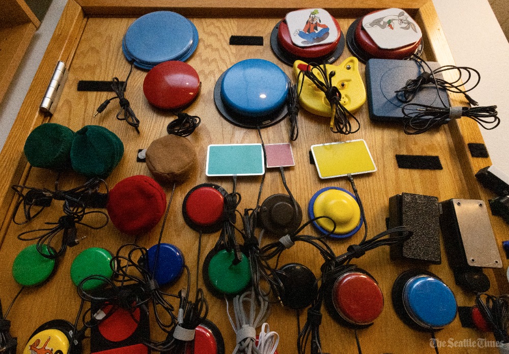 SeaTimesFotoKen's tweet image. Anat Caspi, w/@TaskarCenter, participates in a “holiday hack” of toys at @PROVAIL_WA, supporting people w/ disabilities Sunday in Seattle. About 35 volunteers rewire toys to make electronics more accessible for kids and others w/disabilities including switches. via @seattletimes