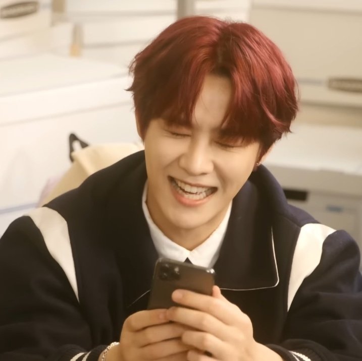 NeNi961111's tweet photo. THIS KUN'S EXPRESSION 🤣😂👍🏻👍🏻 Please he's SO ADORABLE 😍 but SO HILARIOUS too 🤭😆
@WayV_official
#WayV #WayVCollege
#WayVDorm #LoveChoices https://t.co/AEzc5uzWX0