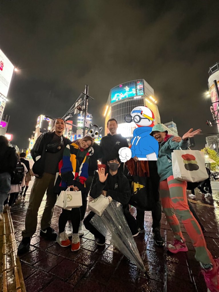 Tokyo is a vibe 💚🍷 

Thank you for hosting us so well <a href="/mariroom/">mariroom</a> <a href="/hr5h17/">HRSHIT</a> <a href="/hakkanog/">TEABIRD | Hakka (發呵)</a> <a href="/mae_1031_/">Yosca Maeda(mae)</a> 

And I can confirm <a href="/MotionMarkus/">Markus Magnusson 🤝</a> is the 🐐