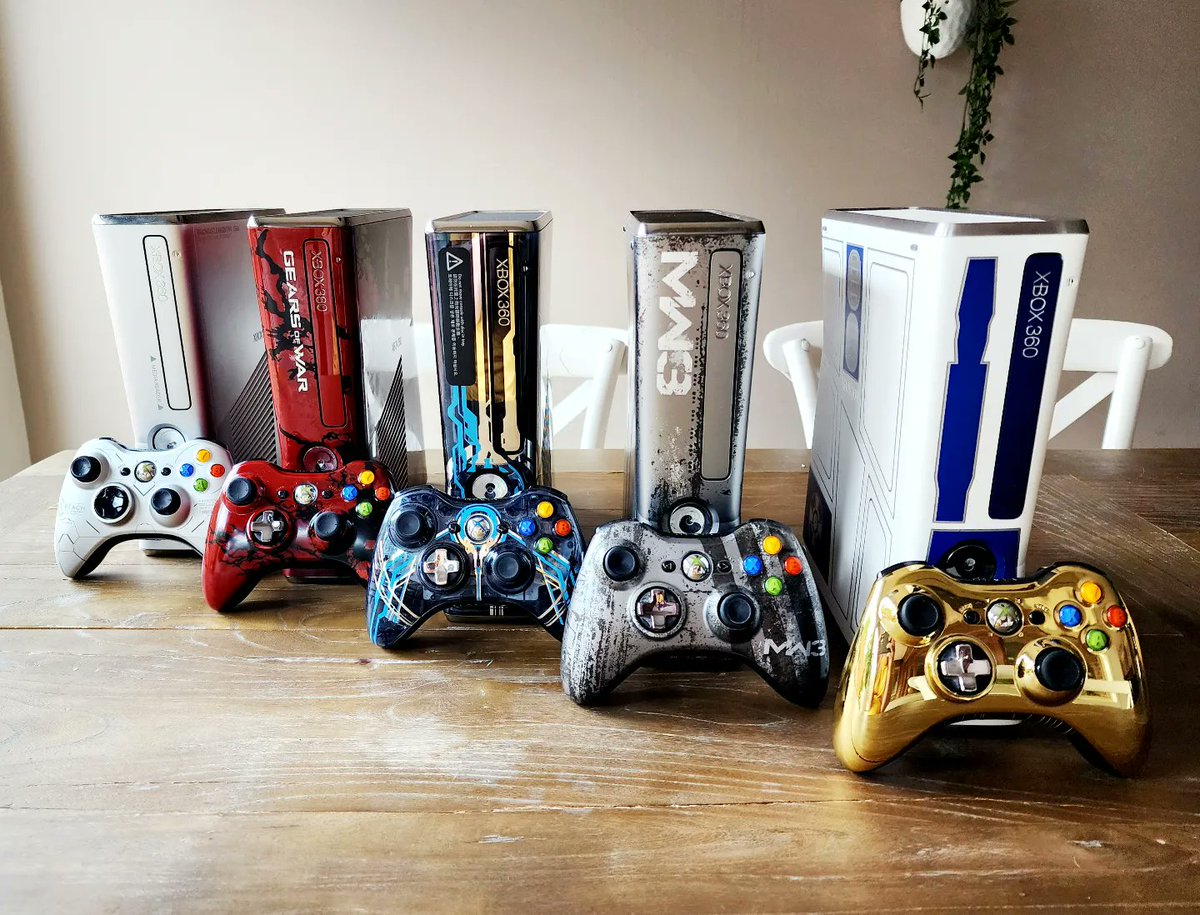 tufsig_collects's tweet photo. #weekofxbox has been amazing so far! Thank you so much to everyone taking part and sharing your stories and love for Xbox 💚
Pictured are my 360 slim Limited Edition Consoles 😁 which is your favourite?
@XboxANZ @XboxAmbassadors #Xbox360 #XboxShare #xbox20 #xboxgamers https://t.co/iWGKMdajqs