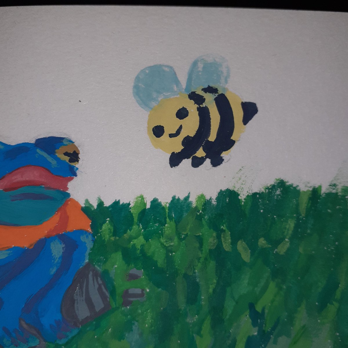 soapy_washer's tweet photo. I know what bees are and look like.
1. Face, they do have face
2. Wings, or maybe rotor blade 
3. Sting thing, some do some don't 
4. Fwet, they need to roob their feet in pollen so they can fly (like pixy dusk) https://t.co/uGIYHN05q7