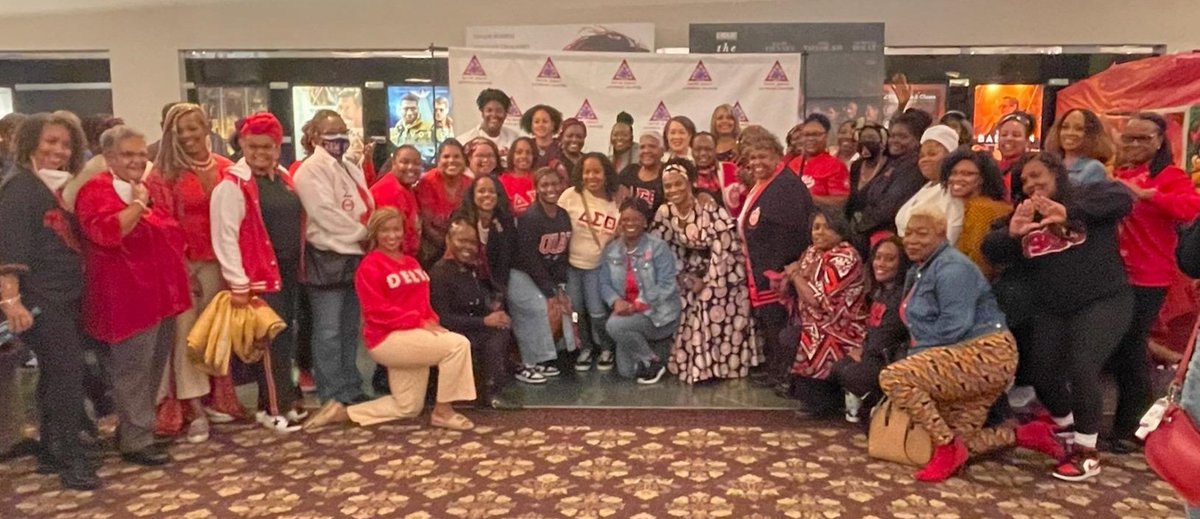 We are back from our trip to #WakandaForever. If you haven't seen the film, please support. We did and had a wonderful time with the NAACP Camden County East Youth Council, SJ Teenshop and our sorors. #DST #DSTRedCarpet #DST1913 #theEast