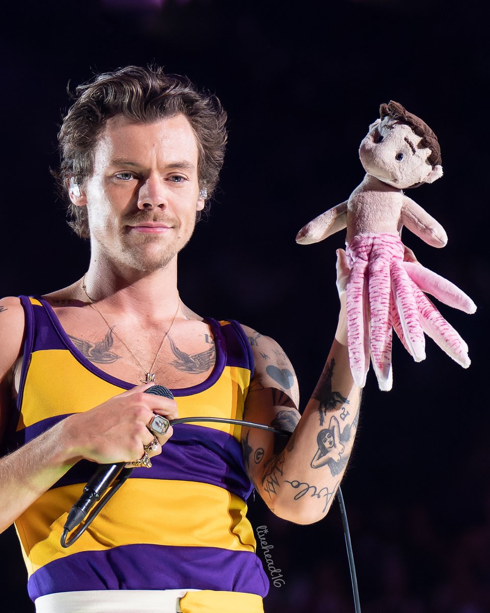 livehead16's tweet photo. Harry Styles, Los Angeles N10 11/12/22

Please credit if reposted.
#HSLOT #HSLOTLA #LoveOnTour #LoveOnTourLosAngeles #harrypalooza #KiaForumIsHarrysHouse #ARIASHARRYSTYLES #squidrry https://t.co/fA4qoamgqL