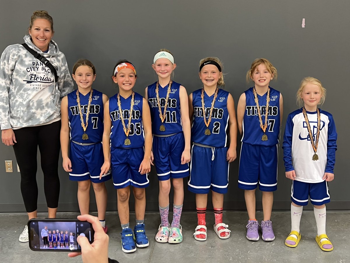 swnelson12's tweet photo. @PapioJrTitanGBB @PLSouthGBB Hard fought championships for 3rd and 4th Black!  Nelson girls leaving Lincoln with Gold! https://t.co/PIjcCX5Eha