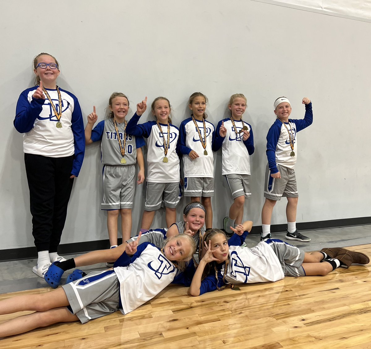 swnelson12's tweet photo. @PapioJrTitanGBB @PLSouthGBB Hard fought championships for 3rd and 4th Black!  Nelson girls leaving Lincoln with Gold! https://t.co/PIjcCX5Eha