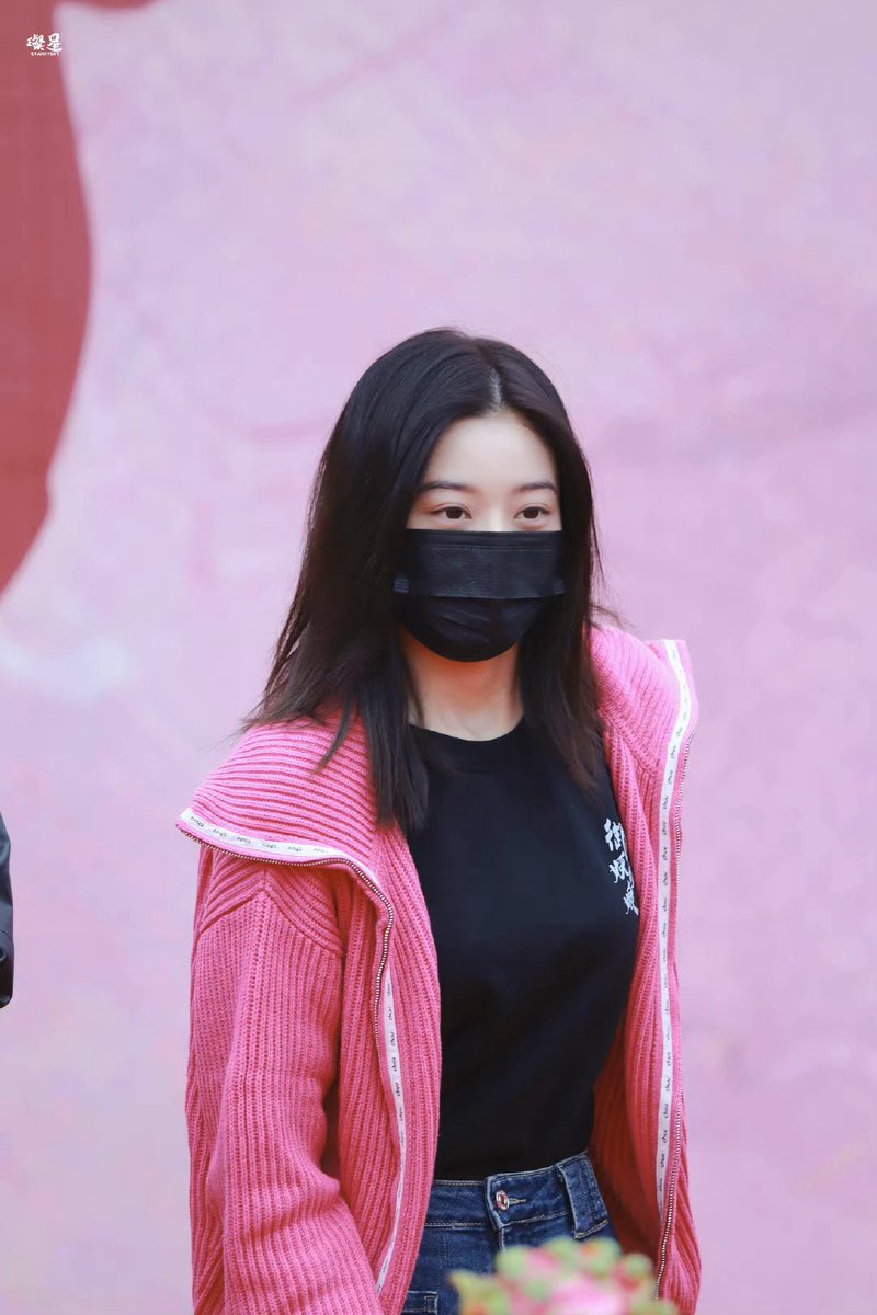 yiyang pics tweet media
