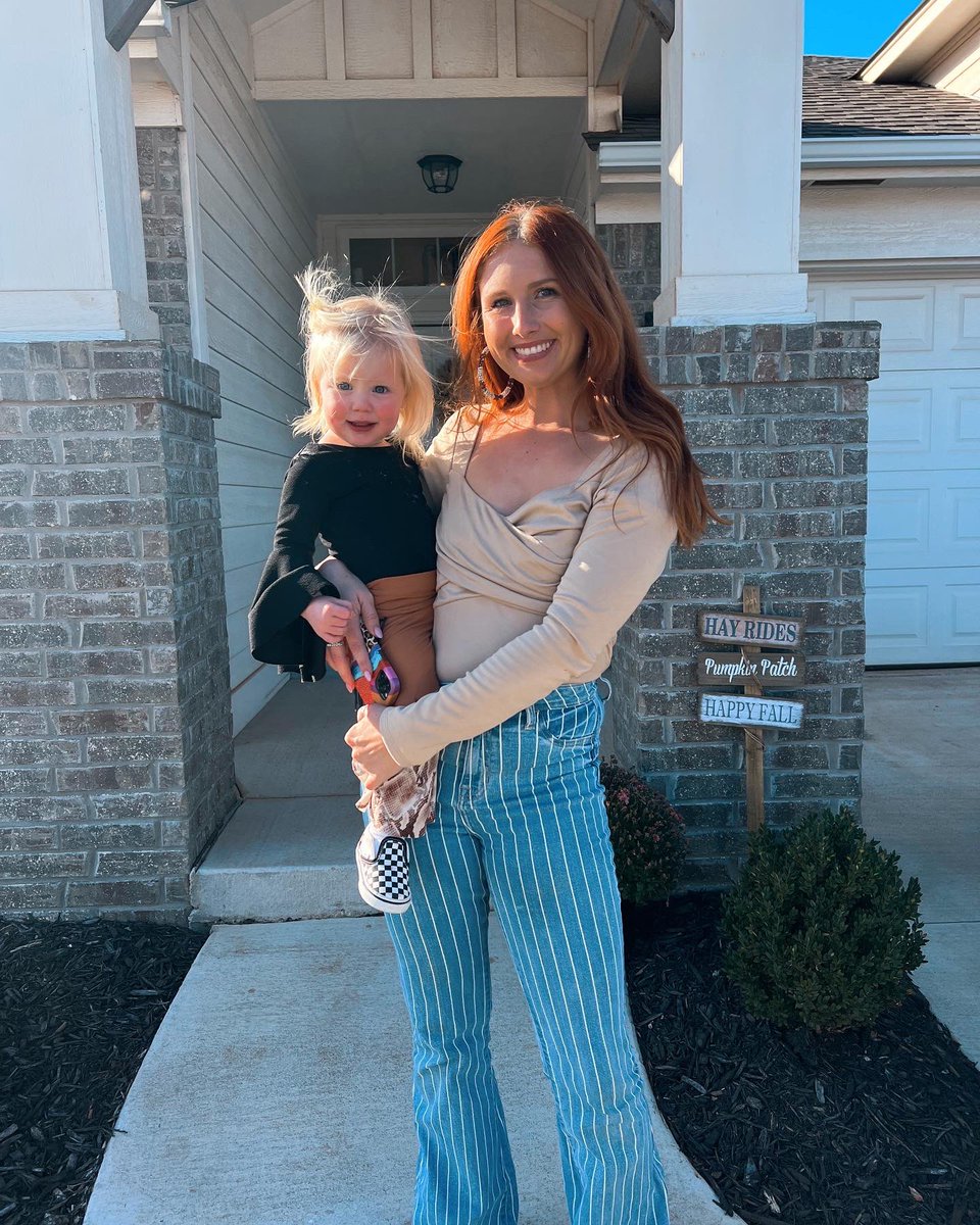 Hendersonjace's tweet photo. My little broke bestie 💗💗💗💗💗💗 https://t.co/tKMb1FNuB8