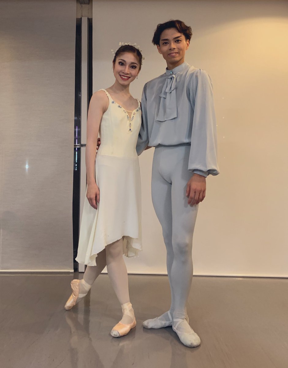 vMARIKOv's tweet photo. 2022年11月12日
「ダンスヴァンドゥDanse Vingt-Deux ~牧阿佐美の世界~」
終演いたしました!
@asamimakiballettokyo
#牧阿佐美バレヱ団
#ダンスヴァンドゥ
#牧阿佐美
#シンフォニエッタ
#asamimakiballet
#dansevingtdeux
#dance22
#迷子 https://t.co/rh9c7DoqsS