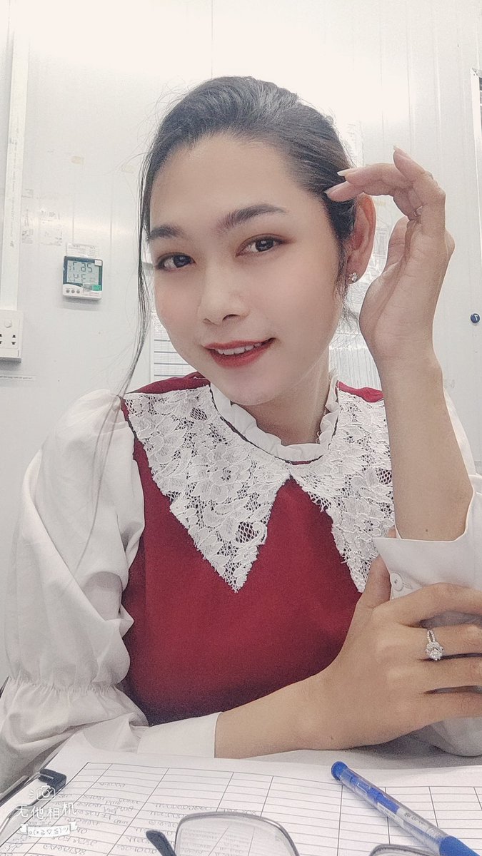 Misspride2017's tweet photo. Hôm nay lại phải đi làm rồi, nhanh ghê á! https://t.co/4wFuPTNeHo