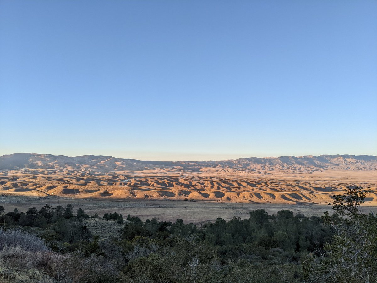 VictorVescu's tweet photo. An excellent 2-day @Caltech GPS field trip led by @presentt in the mountain ranges surrounding the LA basin. Lots of neat geology and an awesome get-together for 1st year @CaltechSeismo grad students. https://t.co/zvaQ2ZVgj7