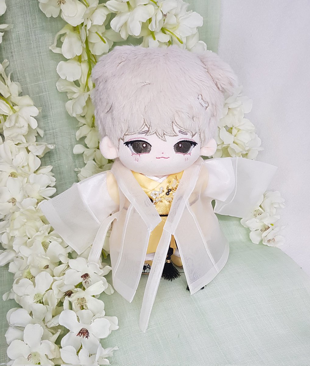 <20cm 솜인형 한복>
한복신 제작에 주문일정이 있어, 온라인주문은 한차례 받고자 합니다.🤗
대략 12월 초쯤에 주문받을 예정이며, 제작기간은 2달~2달반 생각해주시길 바랍니다.
(1월 설날 전 수령 불가)

p.s.선주문 제작하는 와중에 문의가 계속 있어서 제작일정 판단 후 내린 공지입니다.