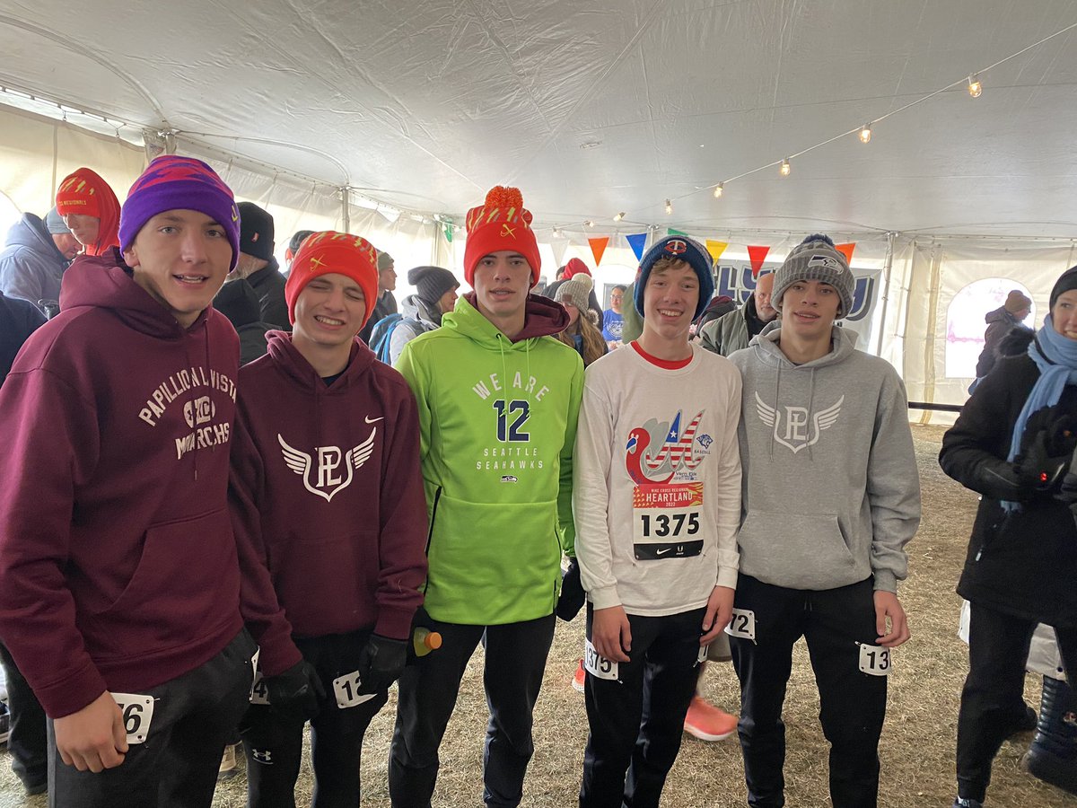 pberan19's tweet photo. Monarch runners had an excellent race today at Nike Cross Heartland in Sioux Falls South Dakota https://t.co/IRlo107Pze