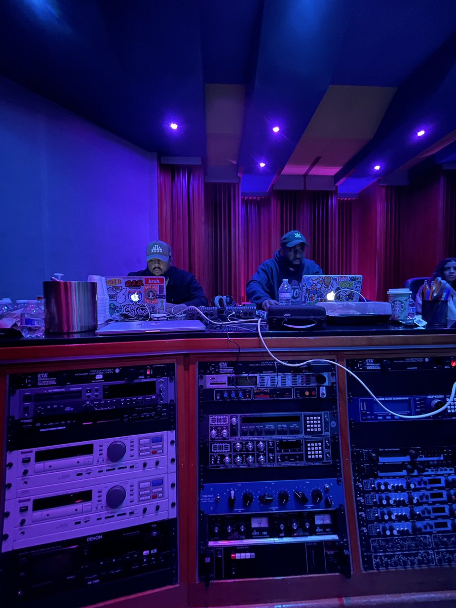 SH8YNE08's tweet photo. Catch us on #Billboard in 2023
@SH8YNE08 x @beatsbyfrnch https://t.co/6x9LKbC4jC