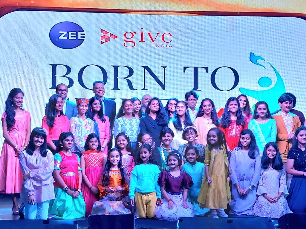 dckishtwar's tweet photo. Proud moment for Kishtwar!

Congratulations to Little Singer Samridhi Sen for being felicitated by Zee &amp; Give India  with Rs.4 lakh Scholarship for her Education &amp; Musical field under Born to Shine Event. She comes under top 30 prodigies of India 2022 in classical music.

@diprjk https://t.co/WQ802WfEZe