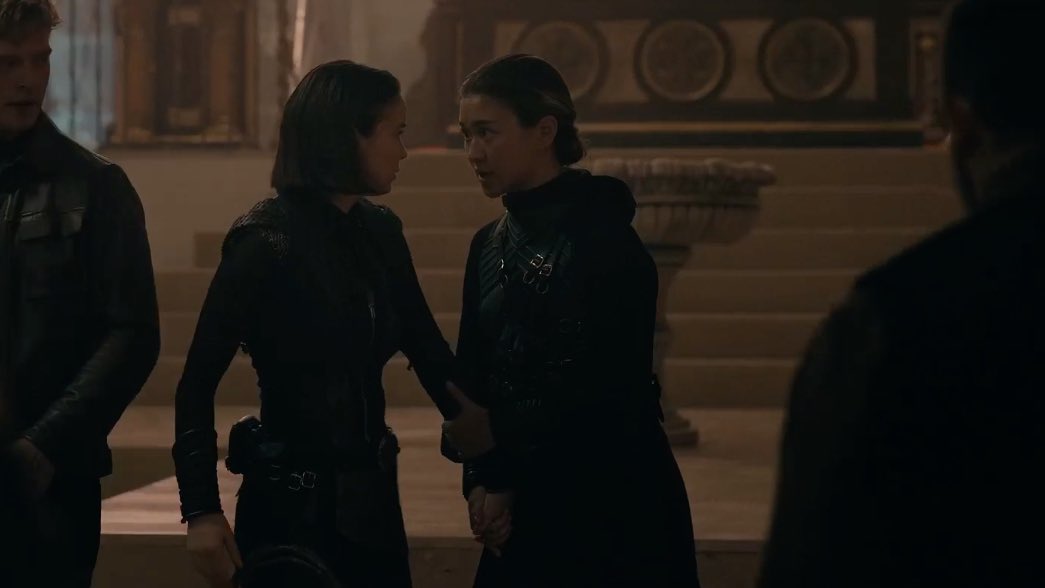 sapphosz's tweet photo. there’s something so personal about physical touch being their love language https://t.co/oDqlieTQYy