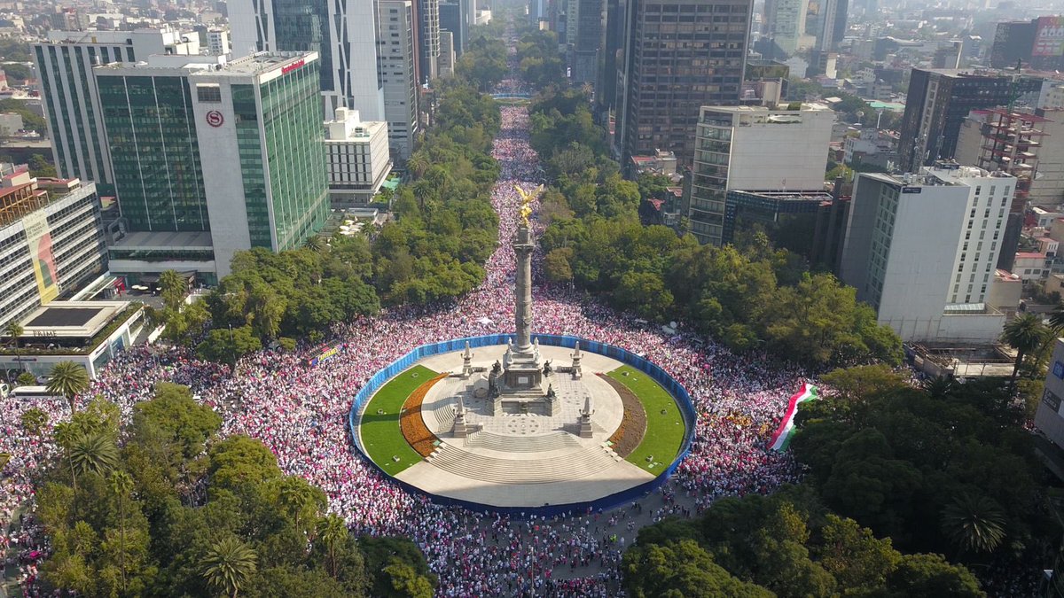 BisnietAhuizote's tweet photo. @lopezobrador_ , hoy salimos unidos en distintas entidades del país a decirte, ¡qué ya nos tienes hasta la marcha!
#ElINENoSeToca
#MarchaINE
#YoDefiendoAllNE
#NoTeMetasConMiINE https://t.co/ZwvReVQRF3