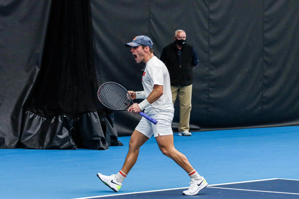 IlliniMTennis's tweet photo. Illini schedule for tomorrow ⬇️

3rd match on court 1 starting at 10AM:
Miyoshi vs De La Torre 

Not Before 4:00 pm
Fanselow vs @ZekeClark 

Not Before 6:00 pm
@kova_aleks vs Ayeni

3rd match on court 2 starting at 10AM:
Perez vs Petrov 

#Illini | #HTTO https://t.co/e8XFXW0o0u