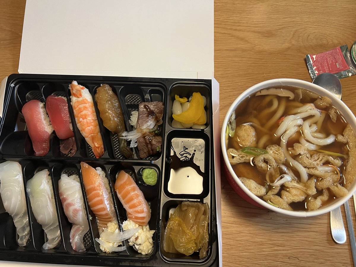 0611bbl's tweet image. 221114 💭 12:14pm

: i washed up
: and i’m gonna eat food now *cutely*